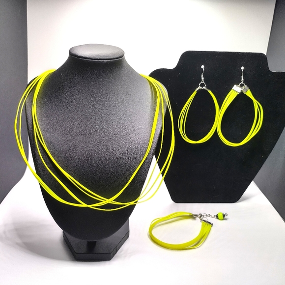 GLOW NECKLACE - Picture 8 of 13